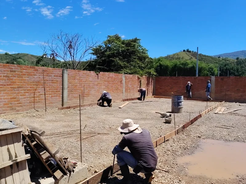 Obra institucional — Encofrado de losa