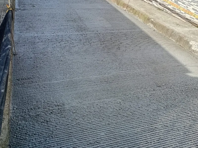 Vial y pavimento — Vía urbana en concreto